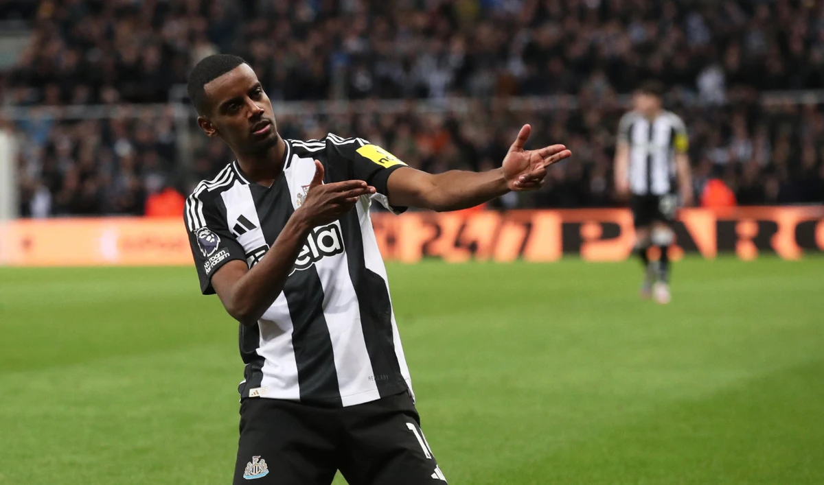 Newcastle United's Alexander Isak celebrates scoring their fifth goal during the Premier League match between Newcastle United and Crystal Palace at St James' Park, Newcastle, Britain, Wednesday. (Reuters)