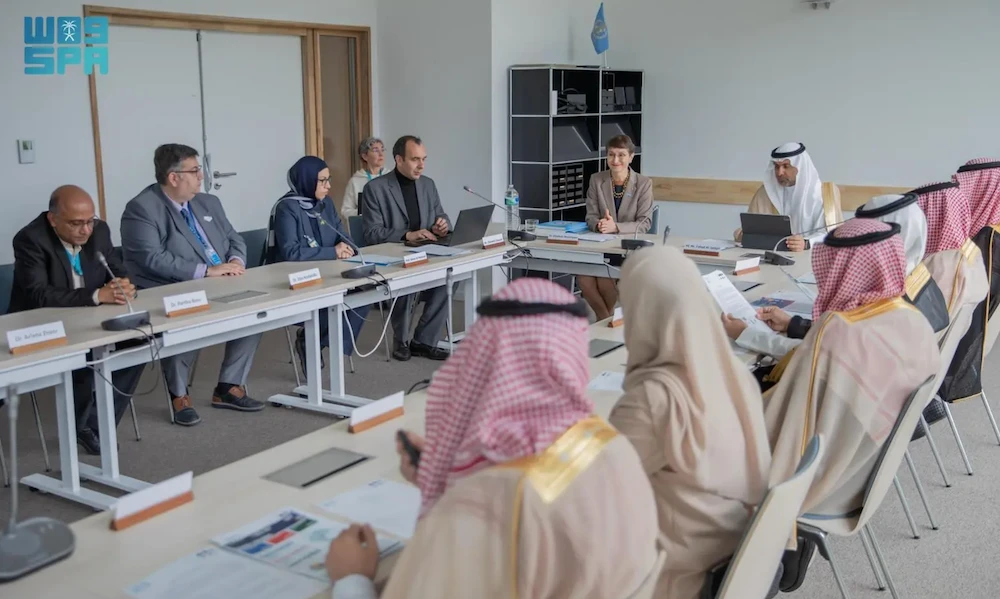 Saudi Arabia’s Minister of Health Fahd bin Abdulrahman Al-Jalajel met French health officials in Paris on Friday to reaffirm and deepen healthcare cooperation between the two countries. (SPA)