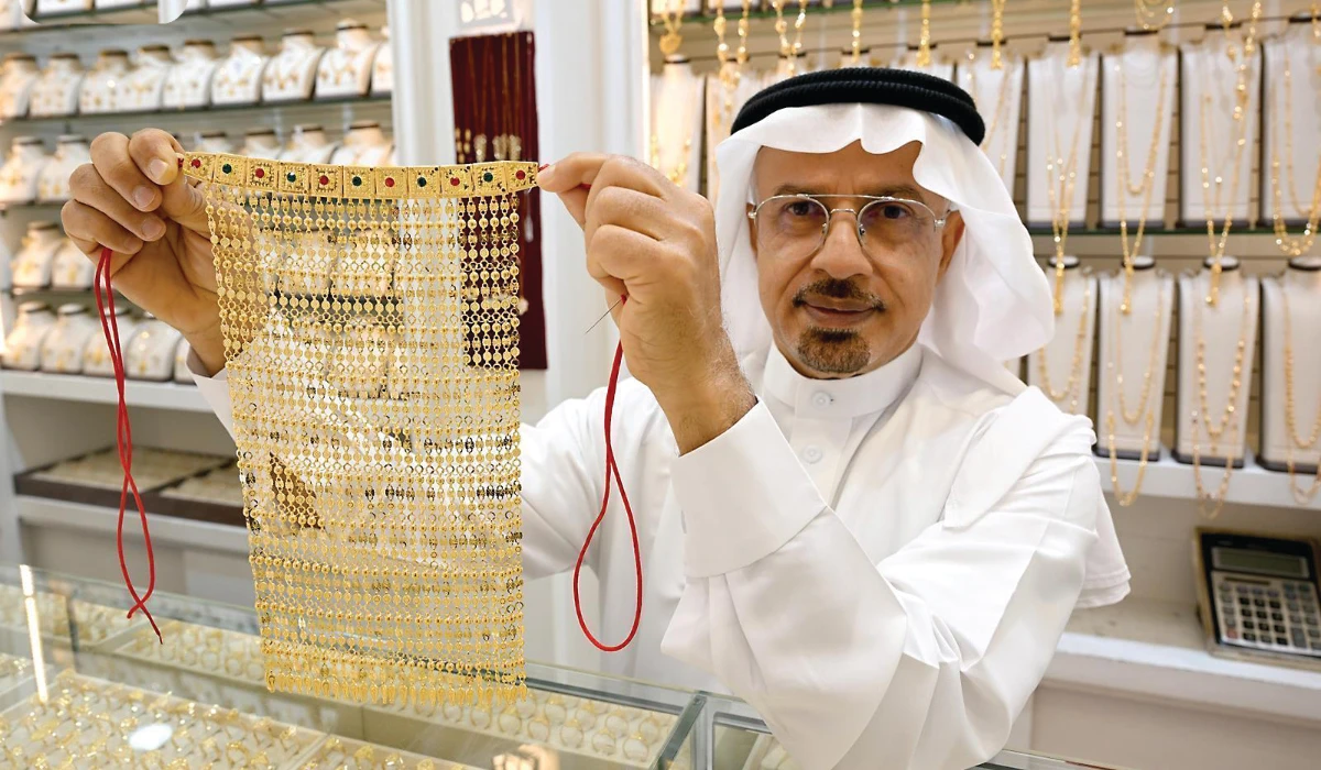 While some artisans have shifted to gold trading or other careers amid economic transformation, many continue to practice their craft. (SPA)