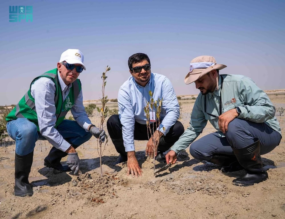The initiative supports the Saudi Green Initiative and Vision 2030 goals to enhance coastal vegetation and preserve biodiversity. (SPA)