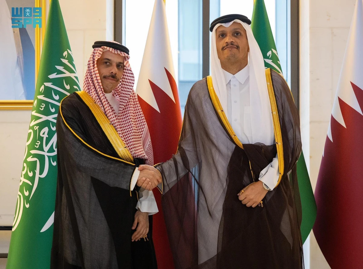 audi Foreign Minister Prince Faisal bin Farhan and his Qatari counterpart, Sheikh Mohammed bin Abdulrahman bin Jassim Al-Thani. (SPA)