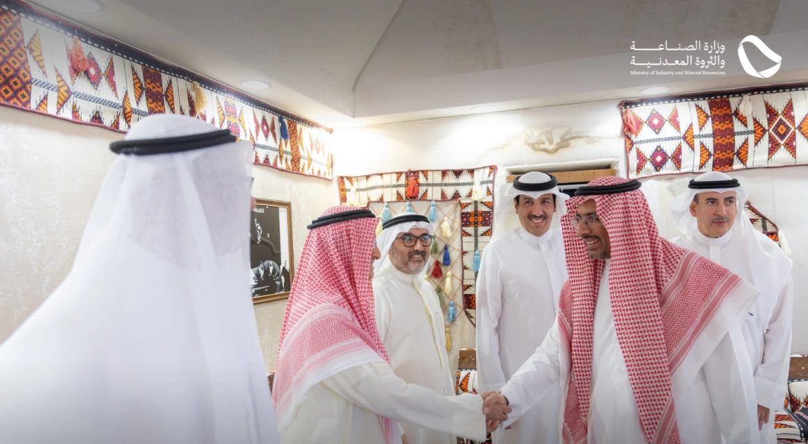 Bandar Alkhorayef meeting with Kuwaiti businessmen. X/@mimgov