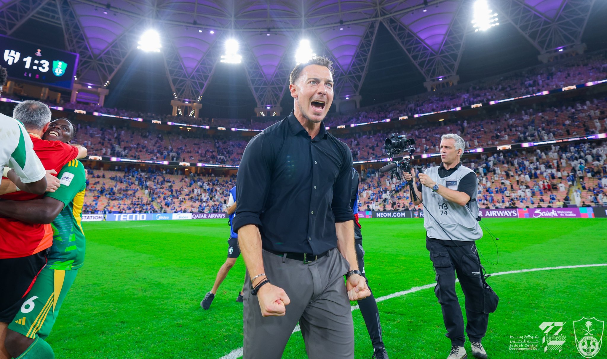 Matthias Jaissle celebrates leading Al-Ahli to the final of the AFC Champions League Elite (X/@ALAHLI_FCEN)