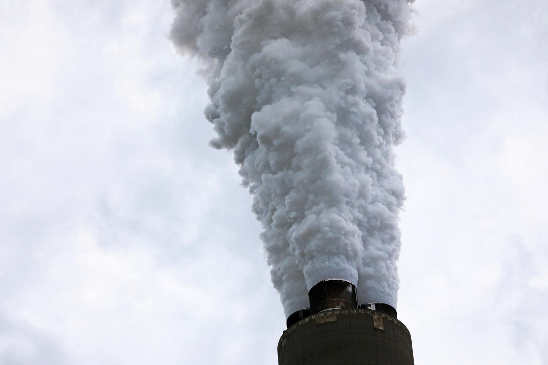 Exhaust rises from the stacks of the Harrison Power Station in Haywood, West Virginia, U.S., May 16, 2018. Picture taken May 16, 2018. (Reuters)