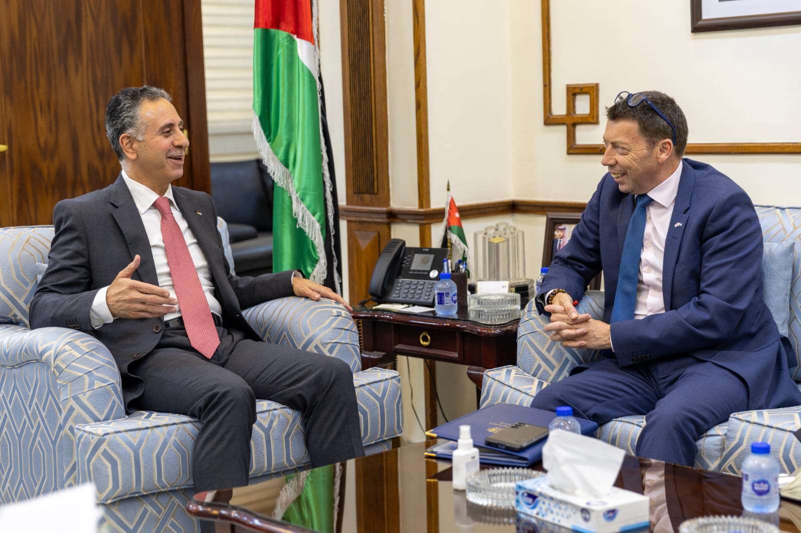 During talks in Amman on Saturday, Minister of Industry, Trade, and Supply Yarub Qudah met with British Trade Envoy to Jordan, Kuwait, and Palestine, Iain McNicol, to discuss progress made under the deal and explore further avenues of collaboration. (Petra)