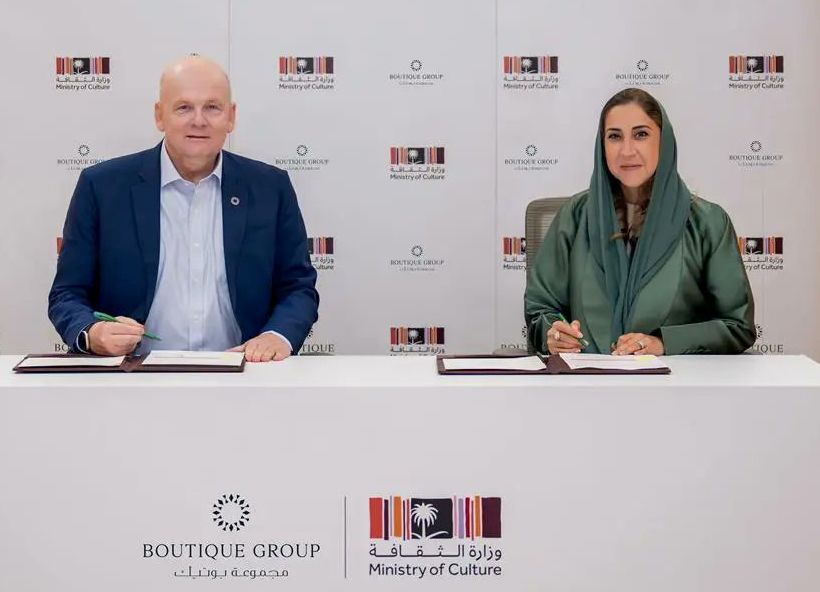 Deputy Minister of Culture for National Partnerships and Talent Development Noha Kattan signed the agreement with Boutique Group CEO Christophe Mares in Diriyah. (SPA)