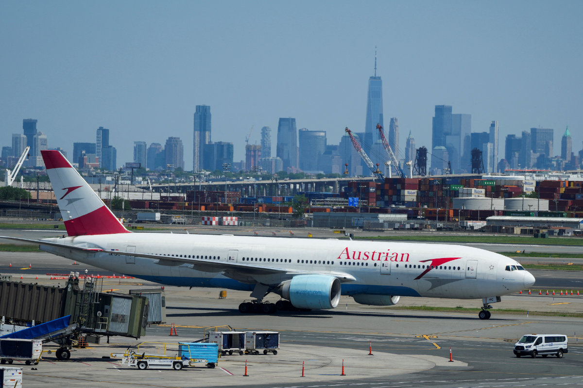 A plane taxis on the tarmac after another air traffic control outage, bringing flights to a standstill at Newark International Airport in Newark, New Jersey, on May 11, 2025. (REUTERS)