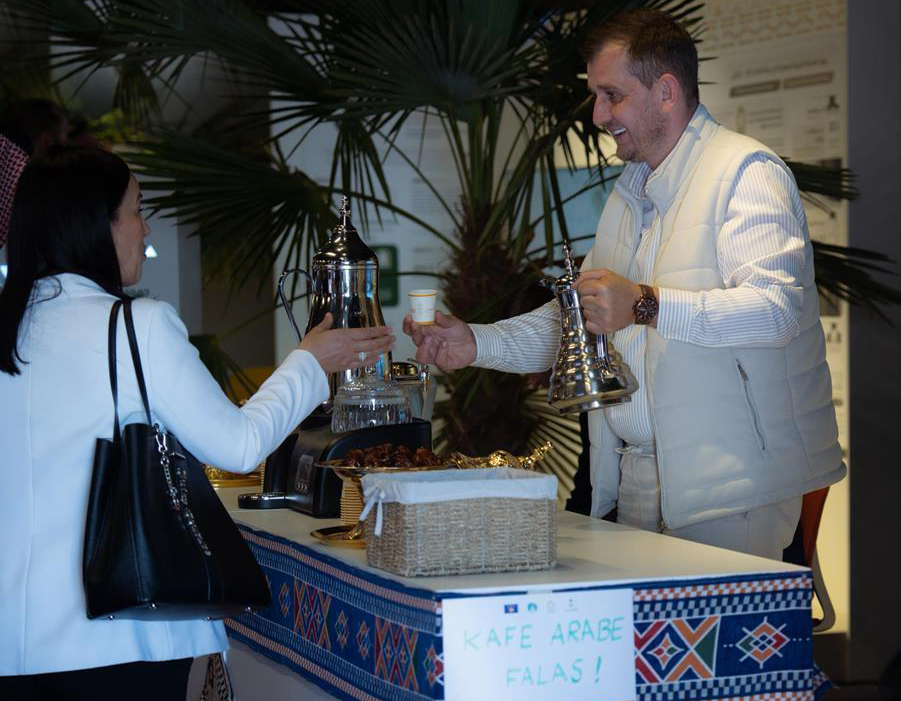 At the Saudi coffee section, visitors savored traditional Saudi hospitality with each sip, complemented by the soothing aroma of incense. (SPA)