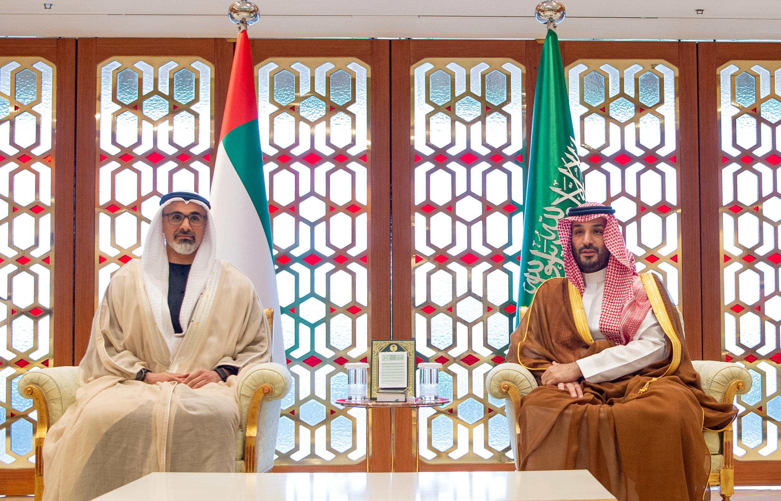 Saudi Crown Prince Mohammed bin Salman meets with Abu Dhabi Crown Prince Sheikh Khaled bin Mohamed bin Zayed Al-Nahyan in Riyadh on Wednesday. (SPA)