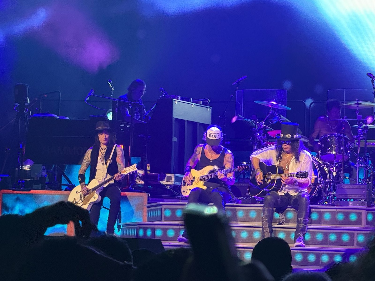 The group took the stage to a packed crowd, kicking off the night with “Welcome to the Jungle.” (Supplied)