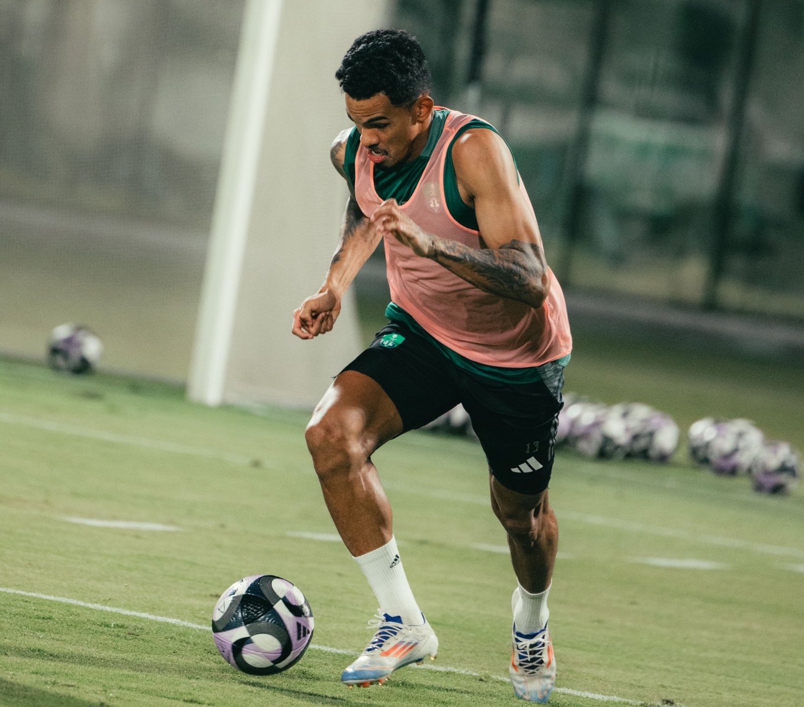 Al-Ahli announced via its official X platform account that Wanderson Galeno has returned to full training. (X: @ALAHLI_FCEN)