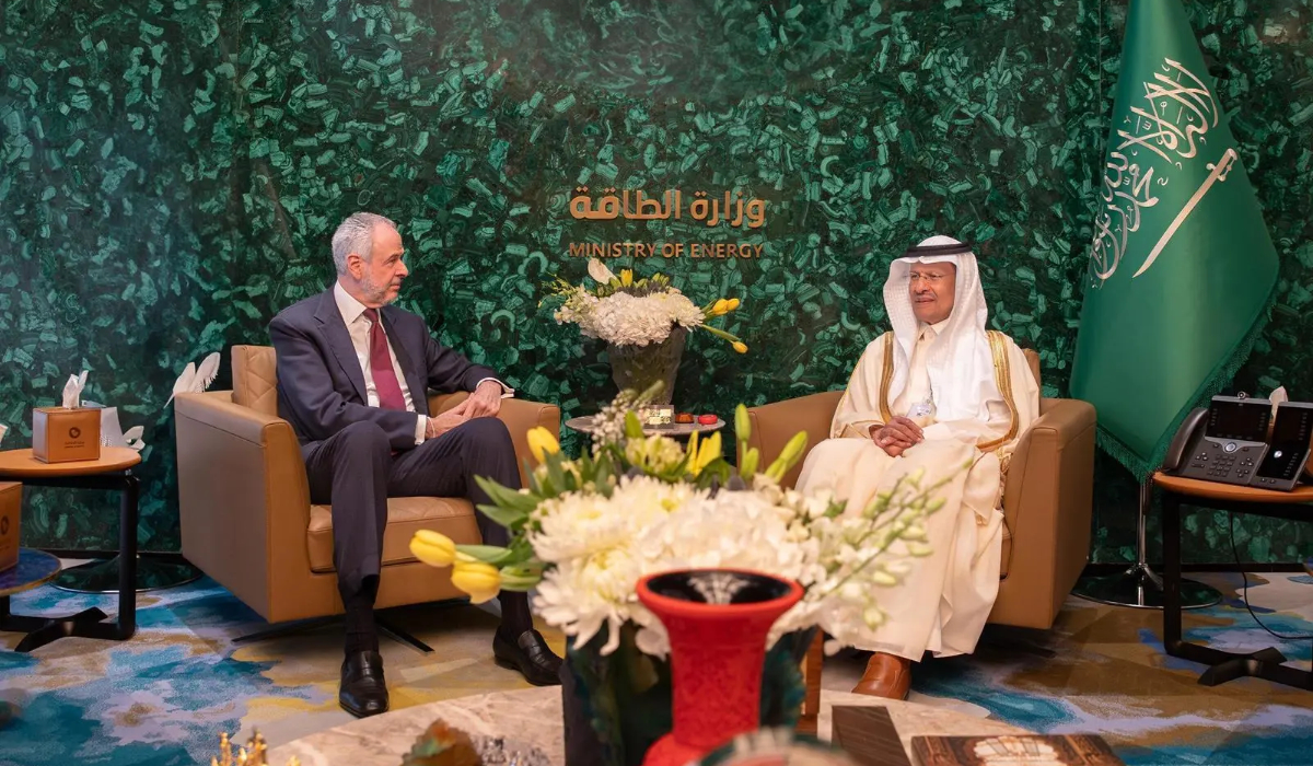Prince Abdulaziz bin Salman (R) holds talks with Andre Correa do Lago in Riyadh. (SPA)