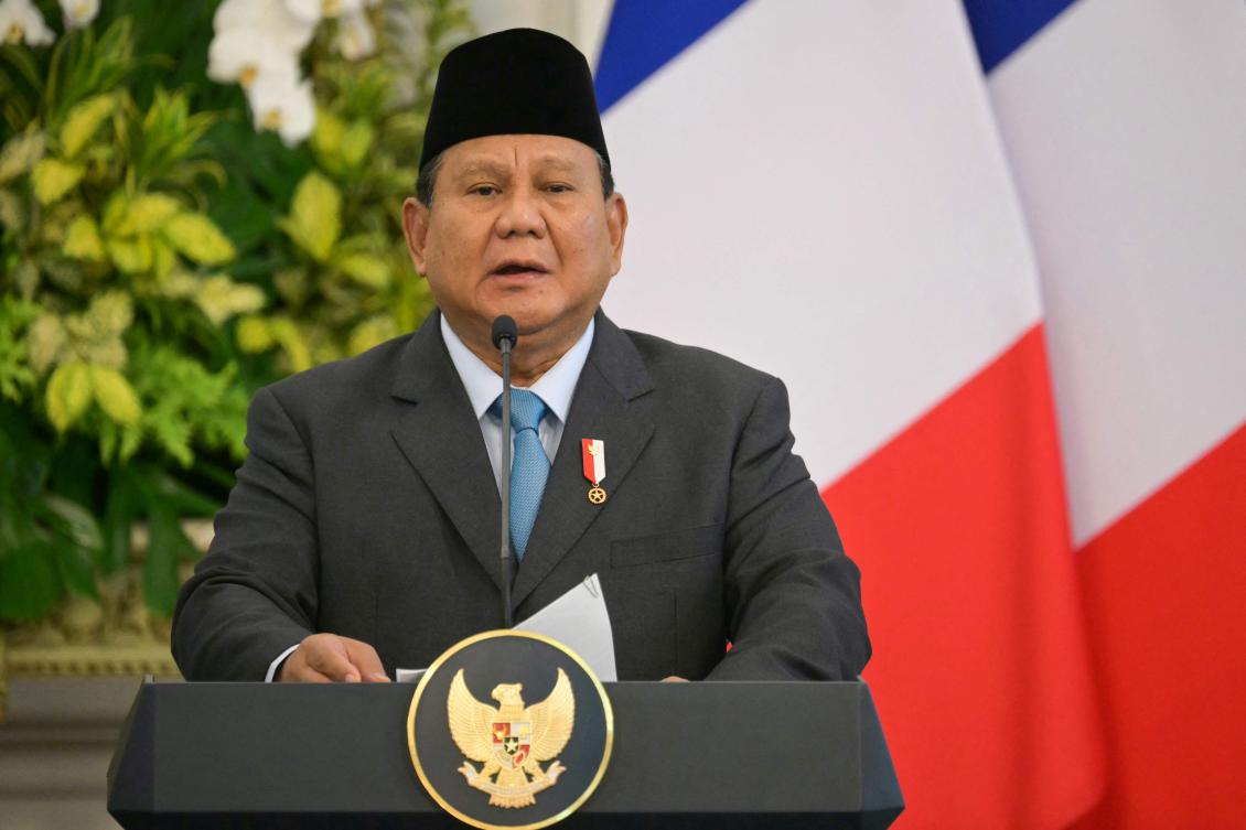Indonesia's President Prabowo Subianto speaks during a press conference with France's President Emmanuel Macron at Merdeka Palace in Jakarta on May 28, 2025. (AFP)