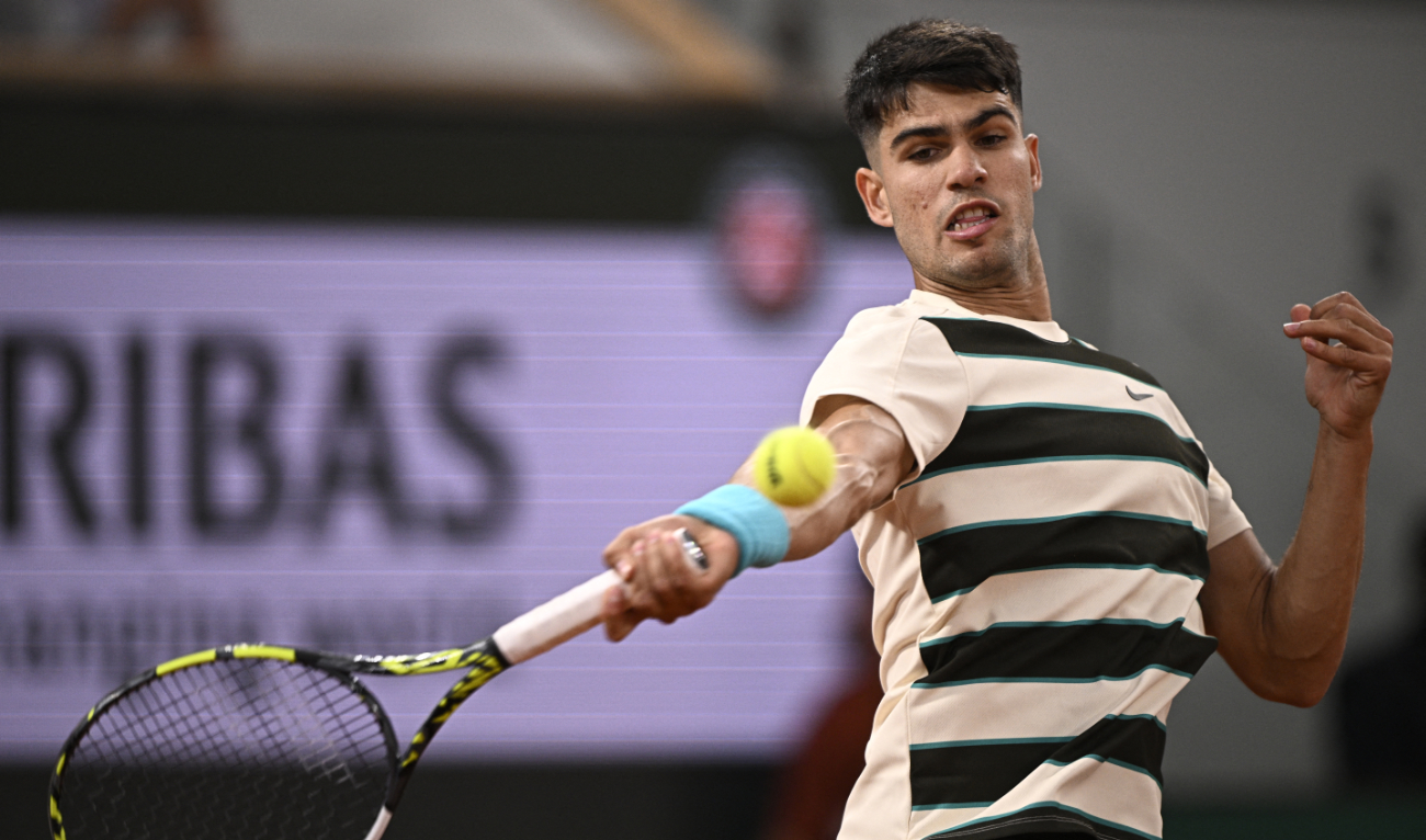 Reigning champion Carlos Alcaraz overcame a minor blip to reach the French Open third round on Wednesday. (AFP)