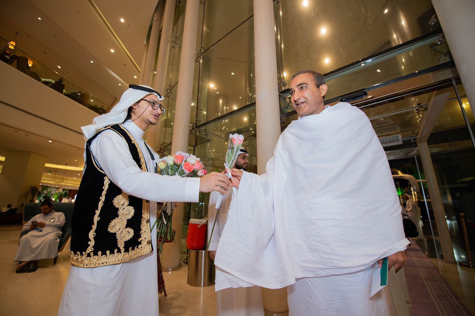 Pilgrims hosted by the Custodian of the Two Holy Mosques Guests Program for Hajj, Umrah and Visit are welcomed on arrival in the Kingdom. (SPA)