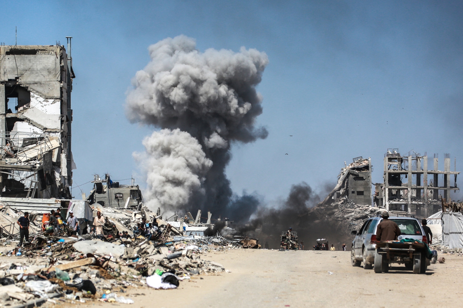 Smoke billows following an Israeli strike in Jabalia, in the northern Gaza Strip. May 25, 2025 (File/AFP)