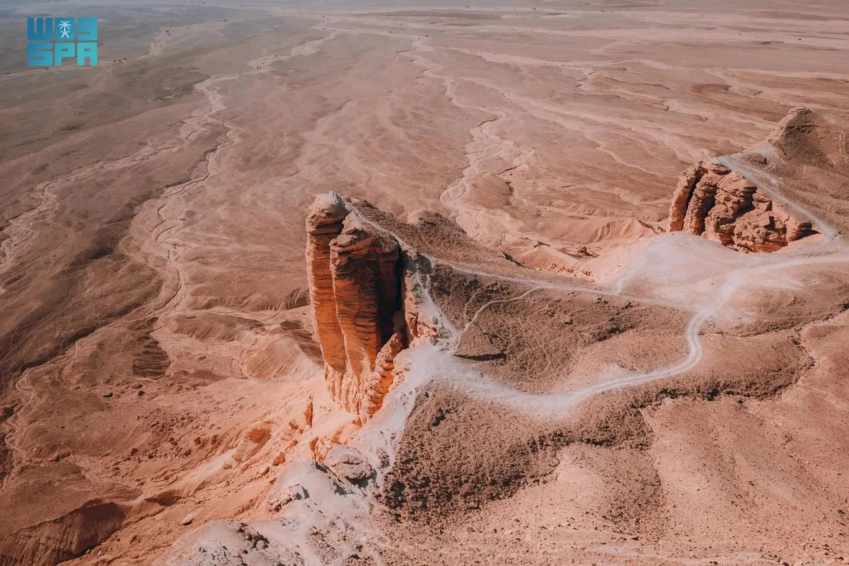 ‘Edge of the World’: Majestic landmark in Tuwaiq mountains