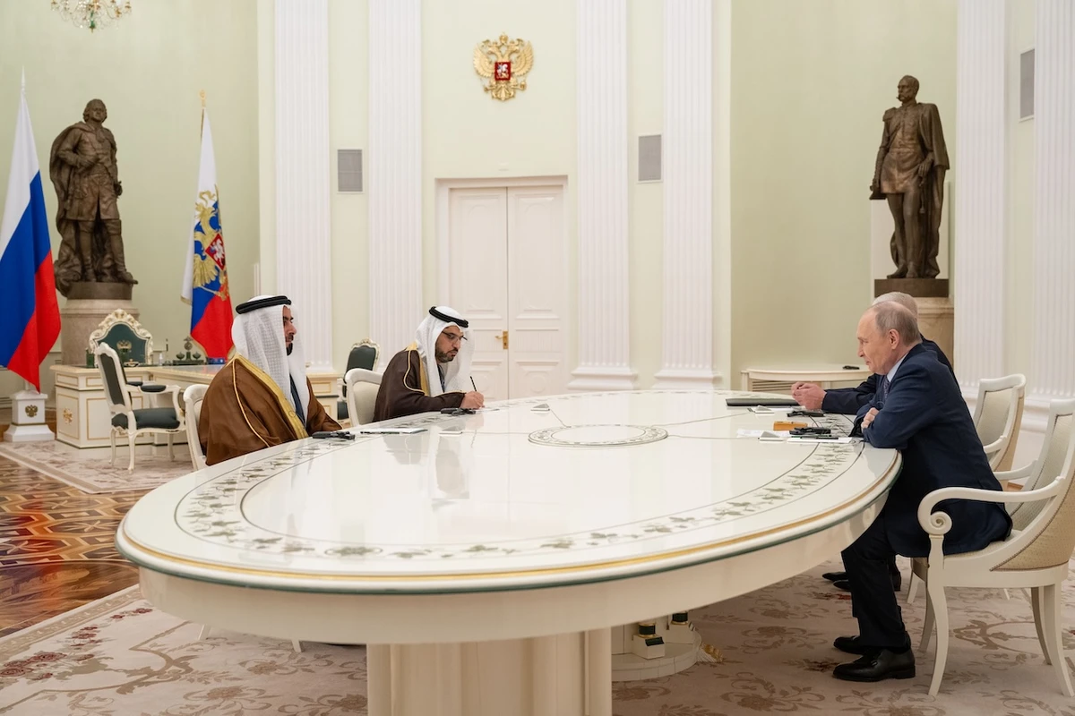 Russian President Vladimir Putin received Sheikh Saif bin Zayed Al-Nahyan, the UAE’s deputy prime minister and minister of interior. (WAM)