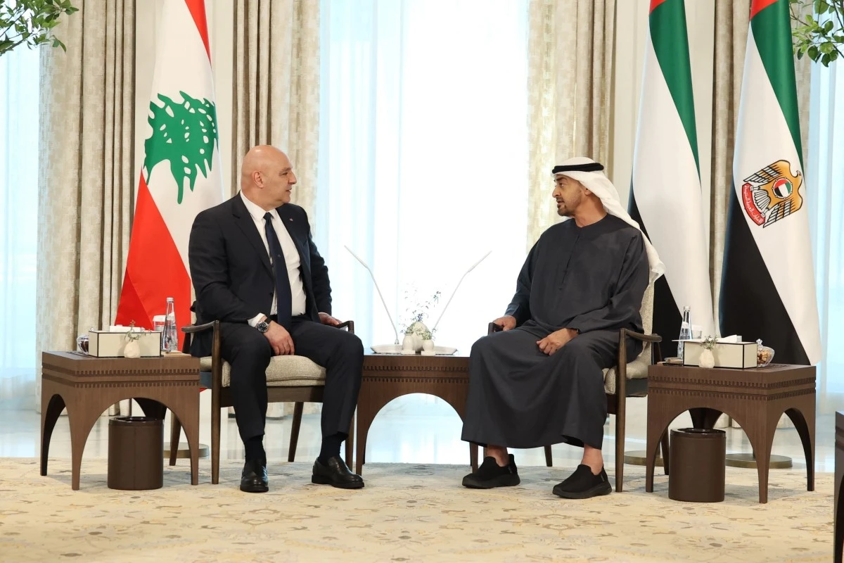 This handout picture released by the press office of the Lebanese presidency shows Lebanon's President Joseph Aoun (L) meets with UAE President Sheikh Mohamed bin Zayed Al Nahyan in Abu Dhabi on April 30, 2025. (AFP)