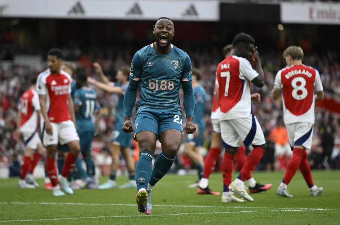 AFC Bournemouth’s Antoine Semenyo celebrates after Dean Huijsen scores their first goal during their Premier League match against Arsenal at Emirates Stadium, London, May 3, 2025. (Reuters)