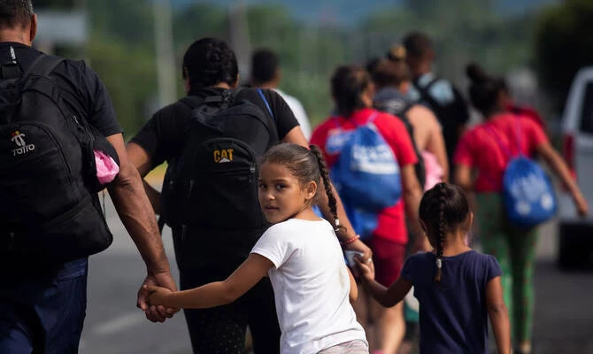 A federal judge on Wednesday temporarily blocked the Trump administration from expelling Asian migrants to war-torn Libya after an emergency appeal from the would-be deportees' lawyers. (Reuters/File)