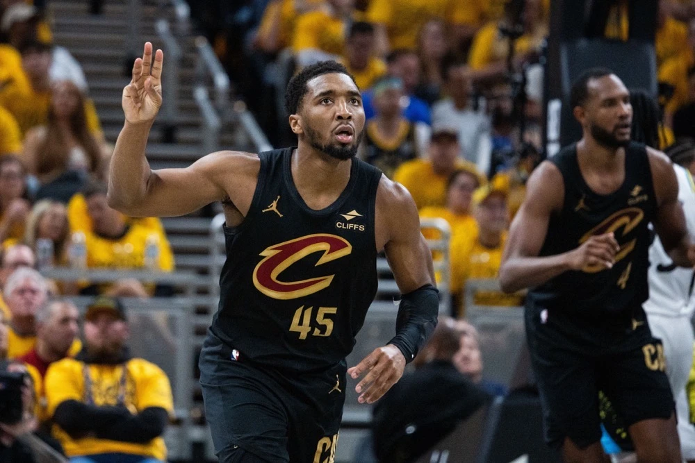 Donovan Mitchell scores 43 and Cavaliers beat the Pacers 126-104 to cut series deficit to 2-1