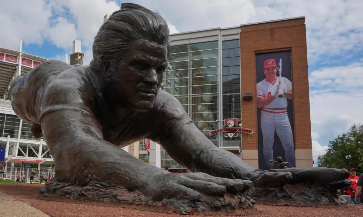 MLB reinstates Pete Rose and Shoeless Joe Jackson, making them Hall of Fame eligible