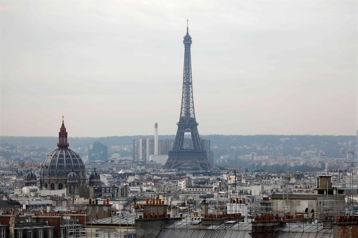 French President Emmanuel Macron and PIF Gov. Yasir Al-Rumayyan will headline the opening ceremony of the fund’s Paris office. Reuters/File