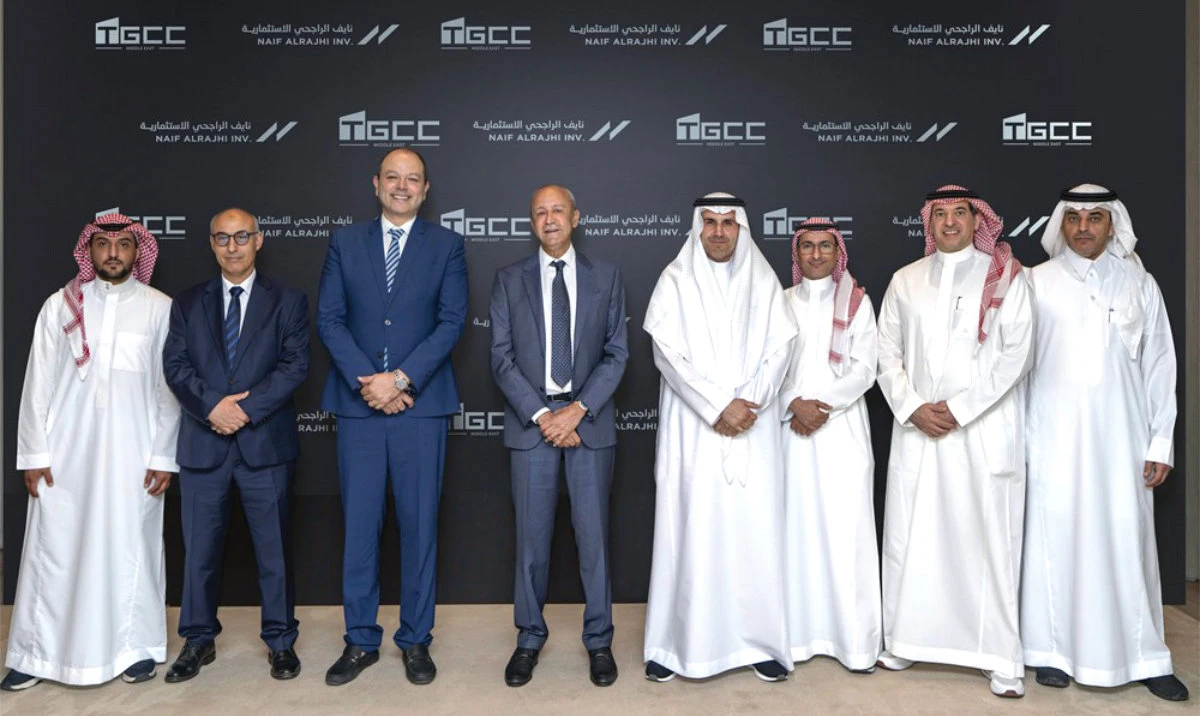 Senior officials of Naif Alrajhi Investment and TGCC at the signing ceremony. The two parties will collaborate on the construction of projects in the Kingdom.
