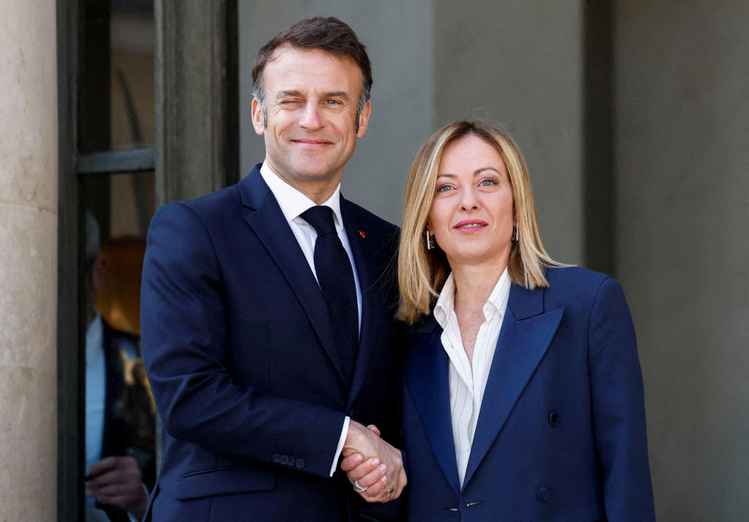 French President Emmanuel Macron welcomes Italian Prime Minister Giorgia Meloni as she arrives for a meeting with European leaders and Ukraine’s President Volodymyr Zelensky at the Elysee Palace in Paris, Mar. 27, 2025. (Reuters/File)