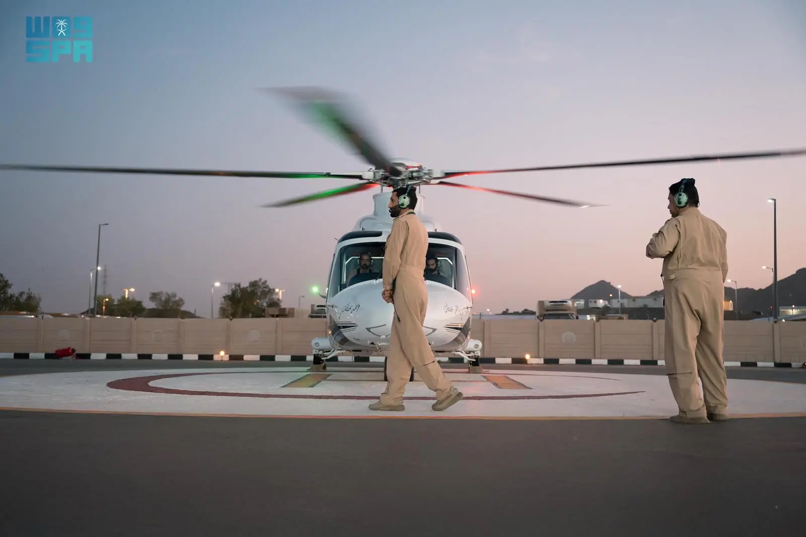 Each aircraft is equipped with devices and supplies similar to a hospital’s intensive care units. (SPA)