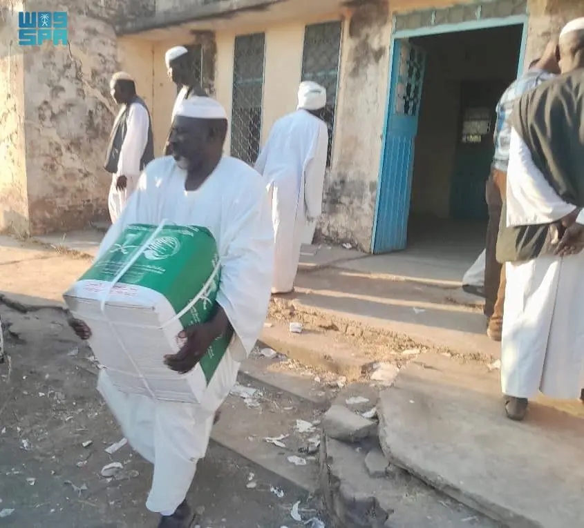 KSrelief distributed 1,000 food parcels in Sudan’s Blue Nile. (SPA)
