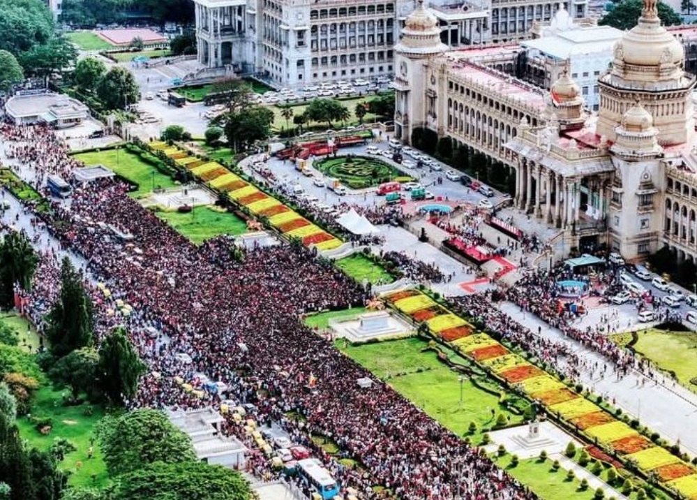 A stampede broke out as a tightly packed crowd celebrated the sporting win of their home cricket team in the Indian city of Bengaluru, resulting in multiple deaths, local media reported on Wednesday. (X/@sdhrthmp)