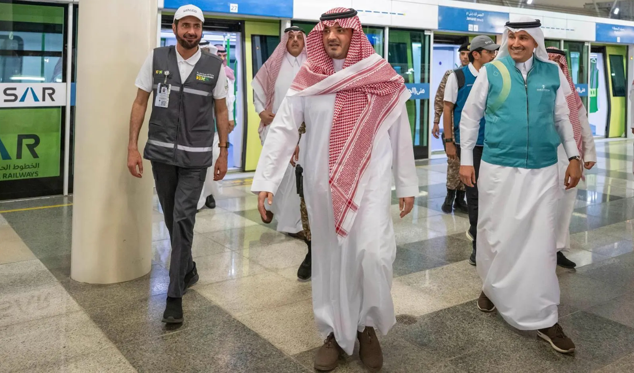 Saudi interior minister conducted a field tour on Wednesday to inspect the readiness of the Al-Mashaaer Al-Mugaddassah (Holy Sites) Metro Line as pilgrims move to the holy site of Arafat. (SPA)