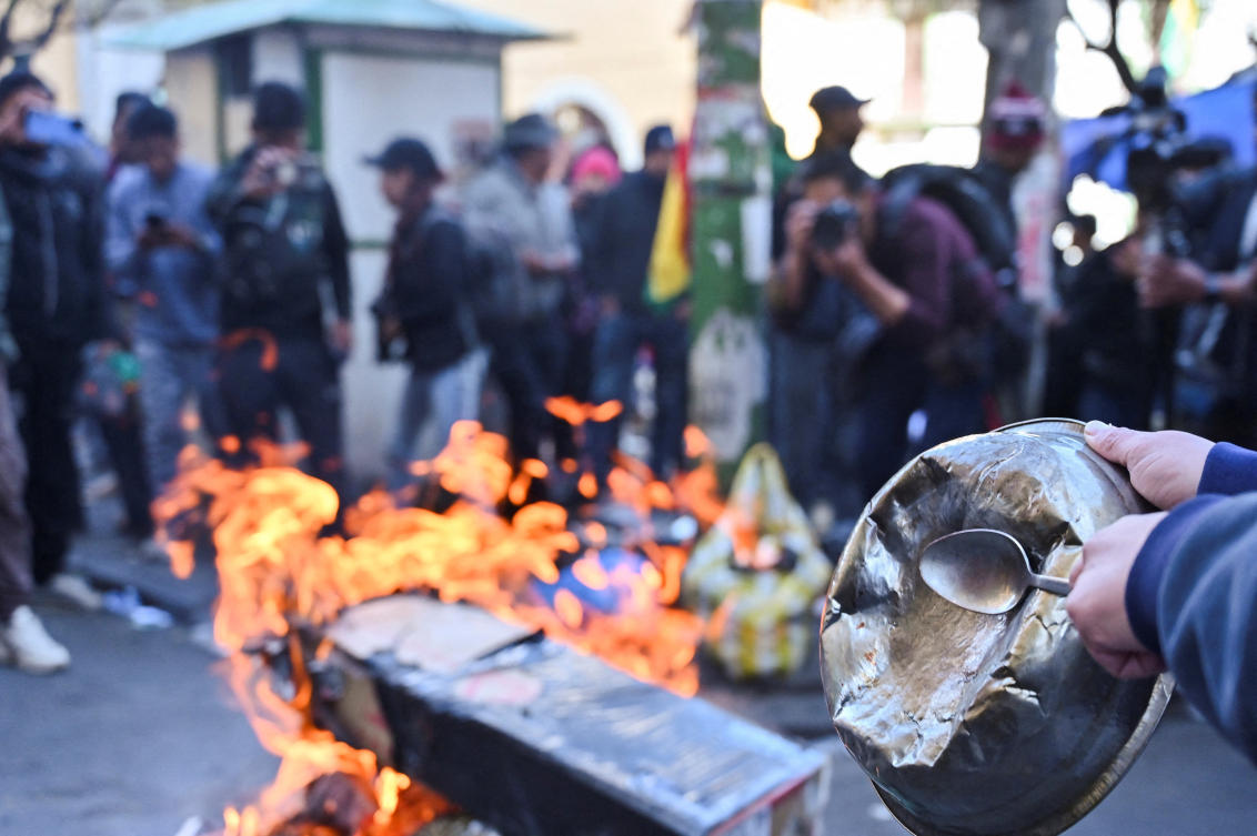 The Bolivian government reported more than 40 blockades nationwide on Thursday, which the minister of economy said were causing daily losses of $100 to $150 million. (Reuters)