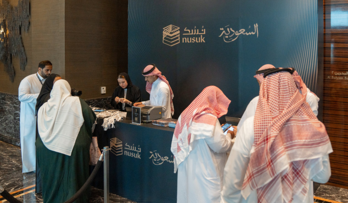 The Nusuk app serves visitors from over 100 countries in 10 languages, offering more than 120 services to facilitate their arrival and experience. (X: @MyNusuk)