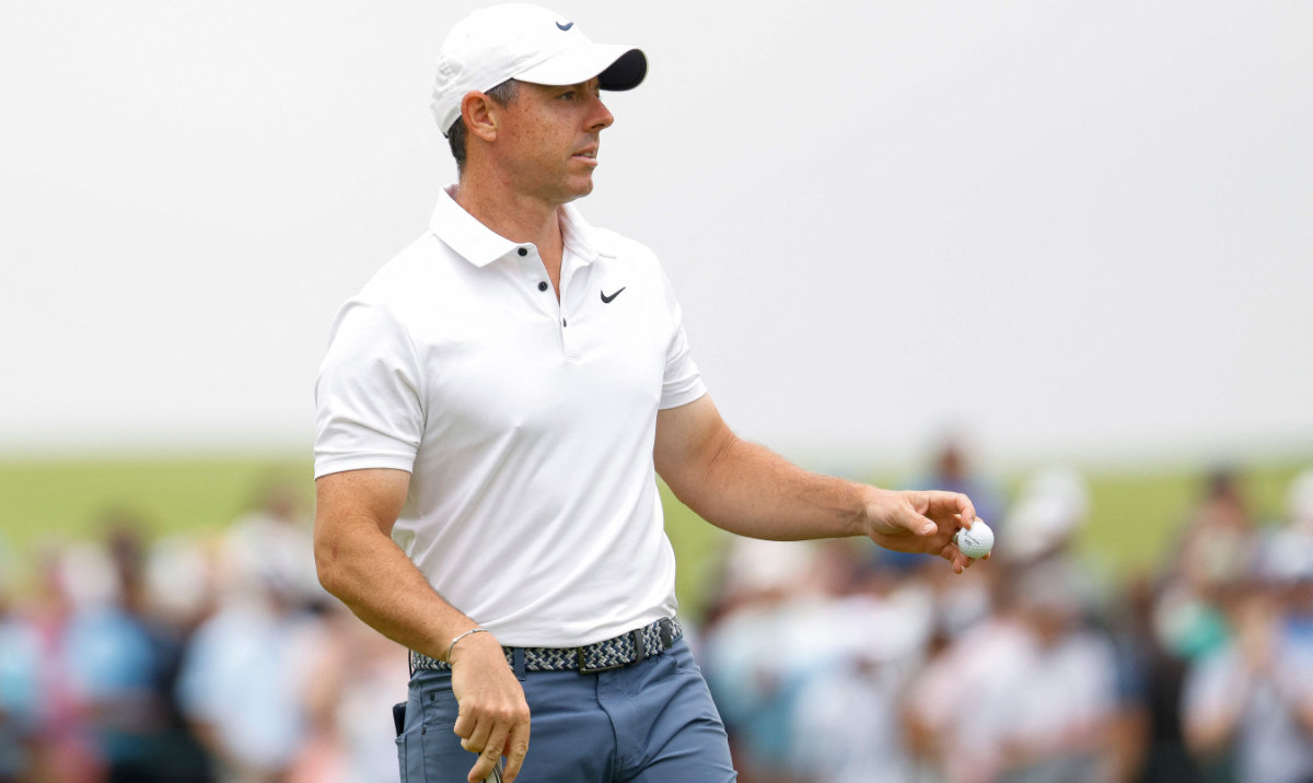 Rory McIlroy of Northern Ireland reacts to his putt on the first green during the final round of the 125th US OPEN at Oakmont Country Club on June 15, 2025 in Oakmont, Pennsylvania. (AFP)