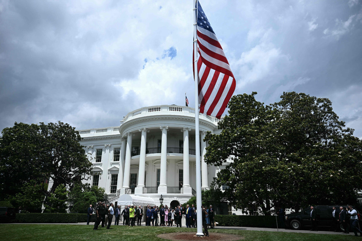Trump shows off giant new flagpoles, boasts of them as ‘the largest you’ll ever see’
