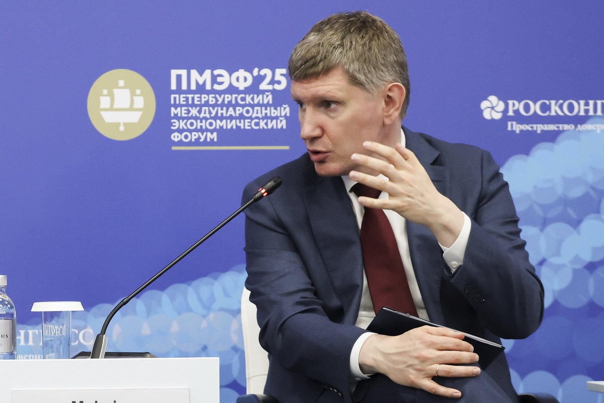 Russia’s economy minister says the country is on ‘the brink of recession’