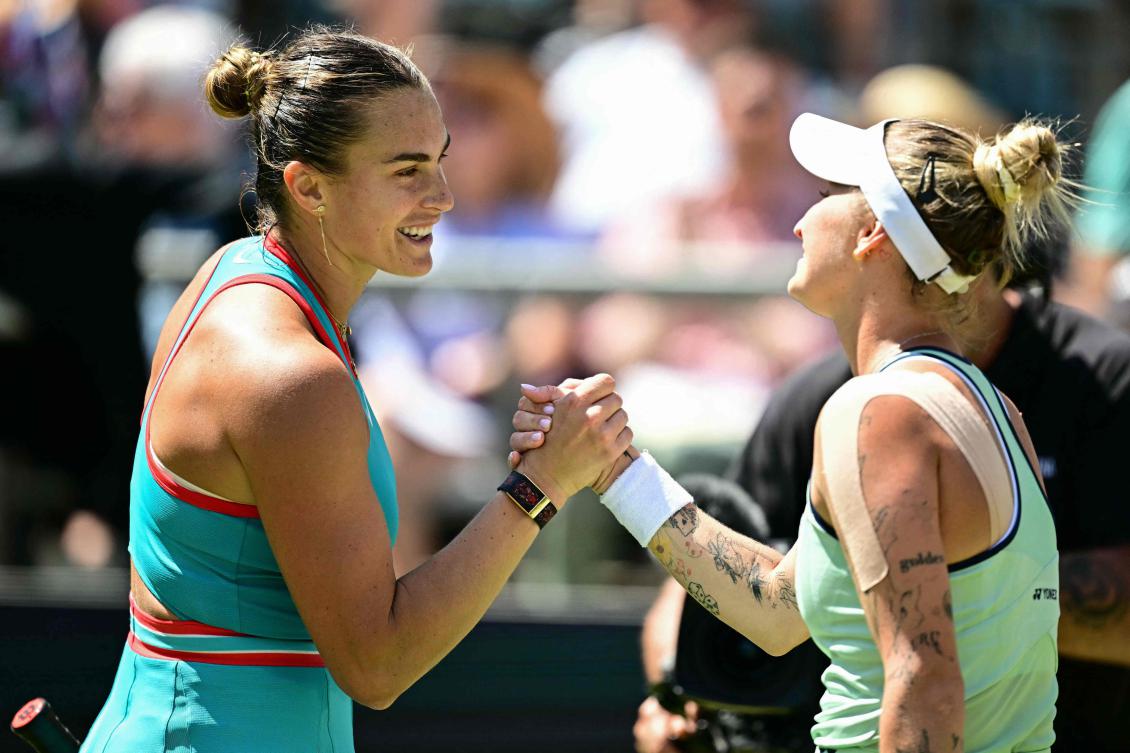 Belarus’ Aryna Sabalenka congratulates Czech Republic’s Marketa Vondrousova after their semifinal match at the WTA tennis tournament in Berlin on Jun. 21, 2025. (AFP)