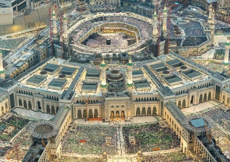 The initiative aims to develop sustainable solutions for extreme weather phenomena in the Two Holy Mosques’ urban environments. (SPA)