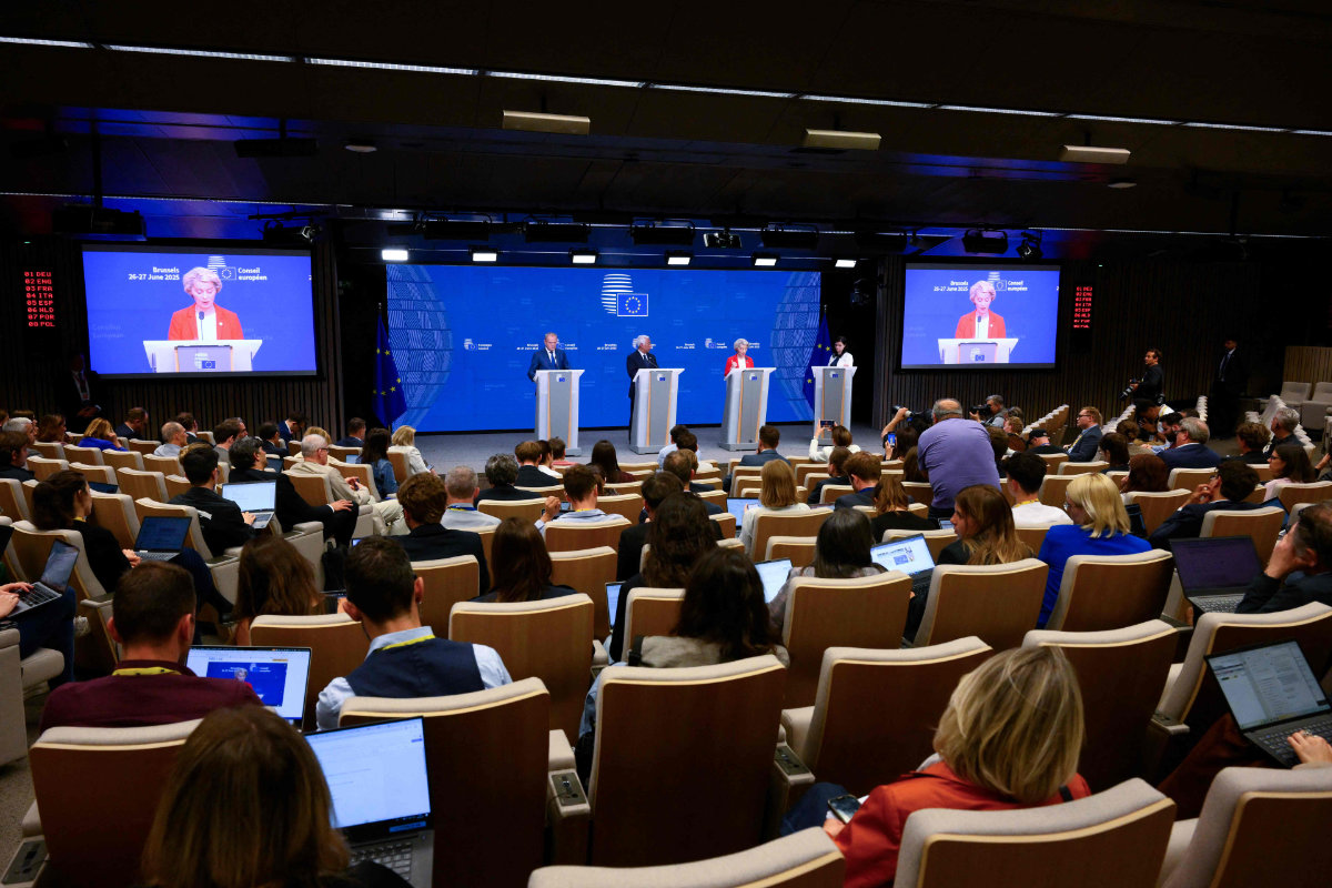 European Commission President Ursula von der Leyen (2nd R), European Council President Antonio Costa (2nd L) and Poland's Prime Minister Donald Tusk (L) give a press conference after working sessions at the European Council in Brussels on June 26, 2025. (AFP)