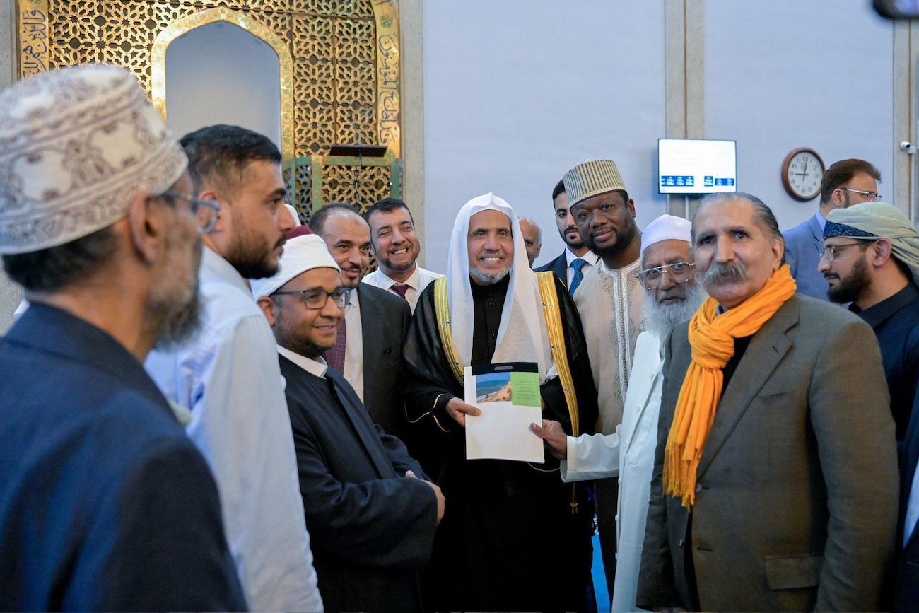 Islamic Center in London hosts a meeting between MWL Secretary-General Dr. Mohammed bin Abdulkarim Al-Issa and Islamic leaders from across the UK this week. (Supplied)