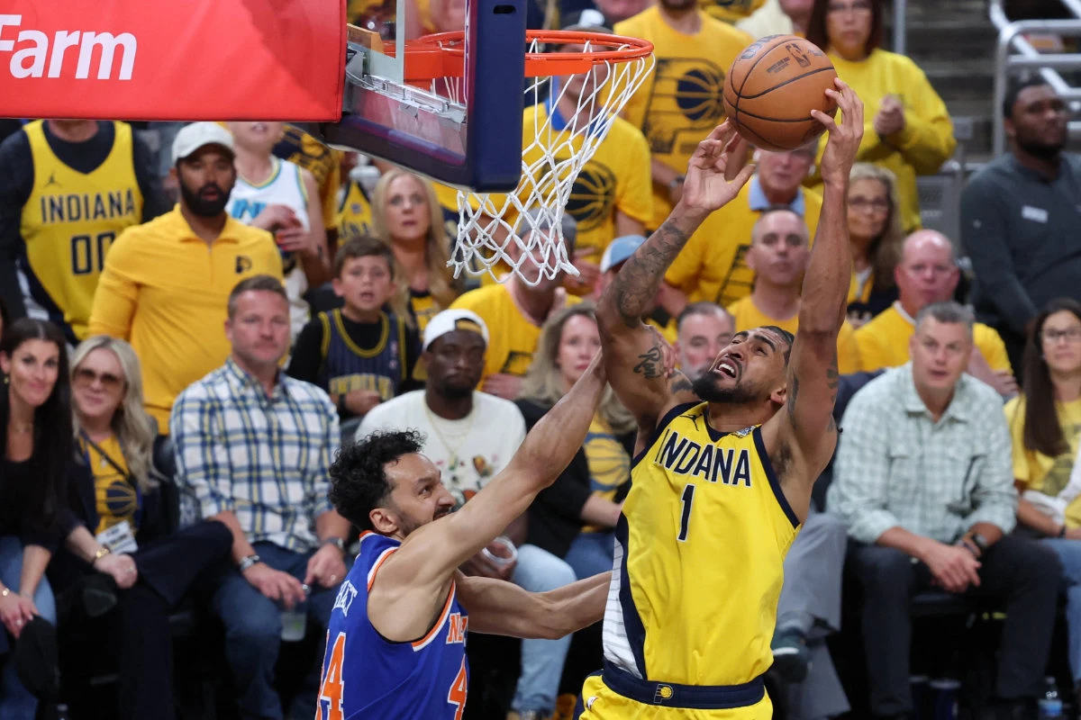 Indiana Pacers forward Obi Toppin (1) shoots against New York Knicks guard Landry Shamet (44) during game six of the NBA Eastern Conference finals in Indianapolis. (Trevor Ruszkowski-Imagn Images)