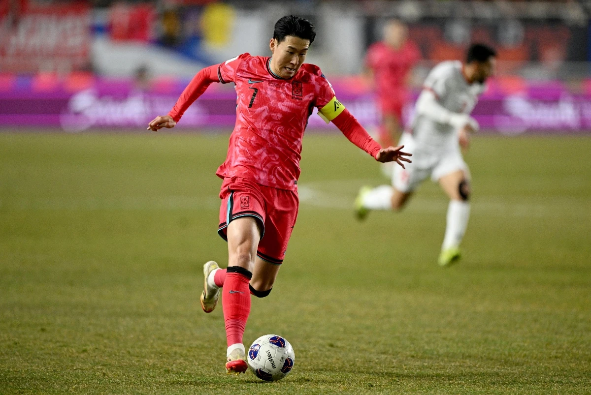 The Koreans will qualify for their 11th successive World Cup if they avoid defeat by Iraq, who last month appointed former Australia boss Graham Arnold as their head coach. (AFP)