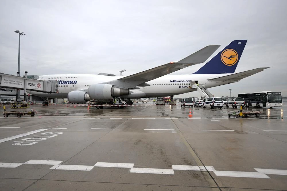 Lufthansa its flights to Israel’s main airport following a May 4 rocket attack launched by Yemen’s Houthi rebels, and extended the suspension several times since. (AFP file photo)