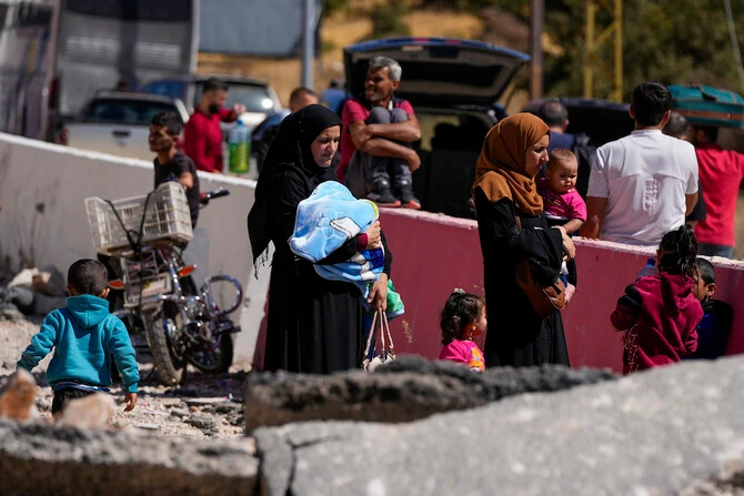Homes smashed, help slashed: no respite for returning Syrians