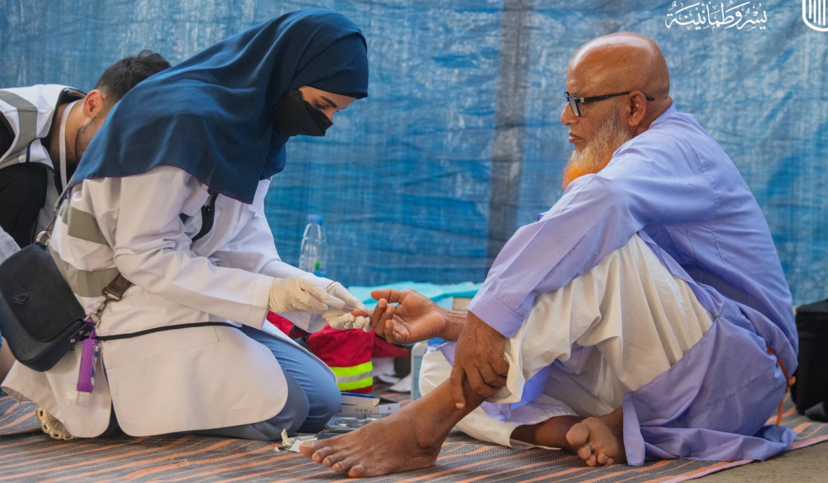 Students gain hands-on experience through partnerships with the Ministry of Health at seasonal medical facilities. (Supplied/X: @uqu_edu)