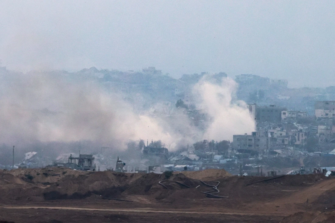 British surgeon says only people she saw in Gaza with guns were Israeli troops