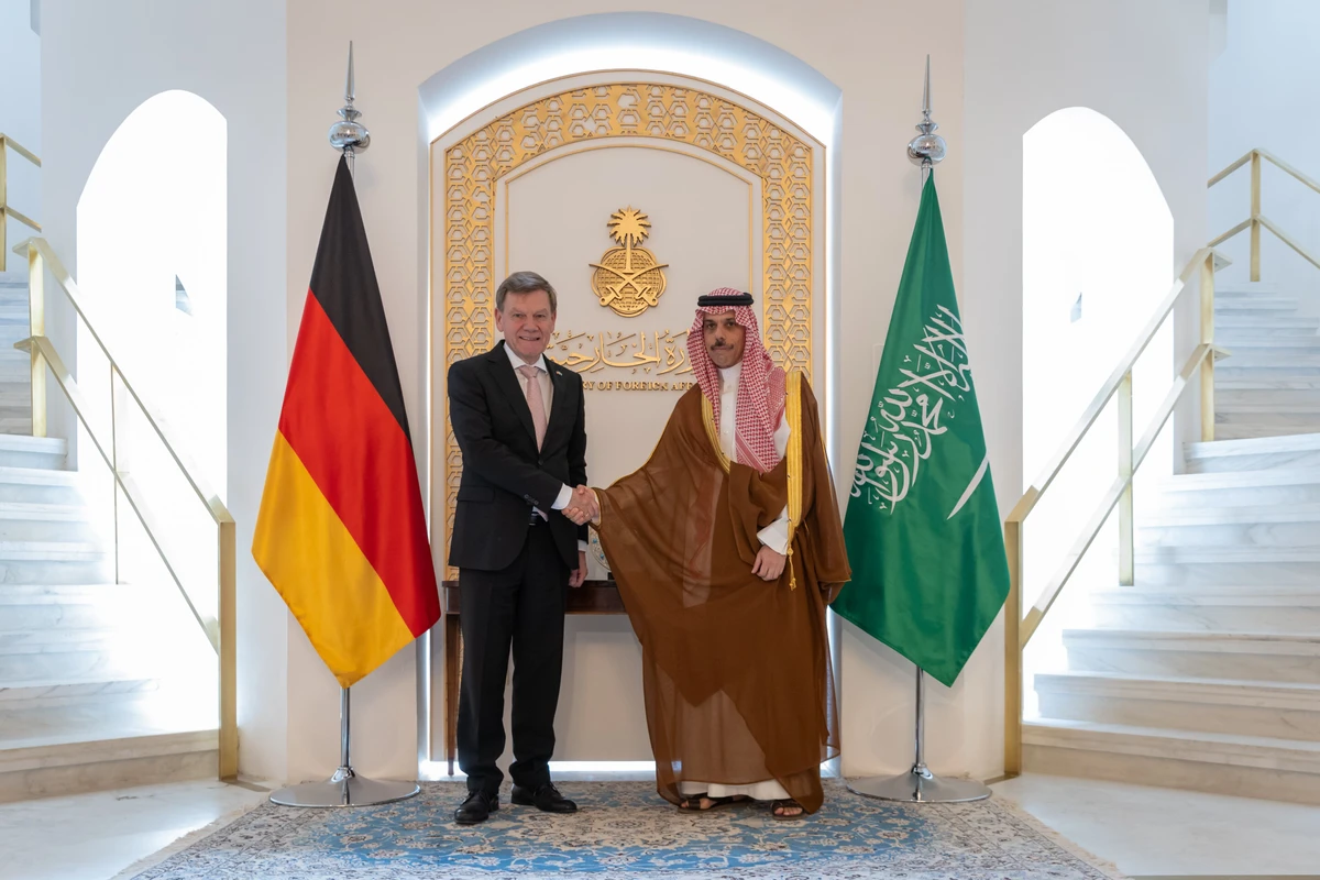 Saudi Foreign Minister Prince Faisal bin Farhan receives his German counterpart Johann Wadephul in Riyadh on Saturday. (SPA)